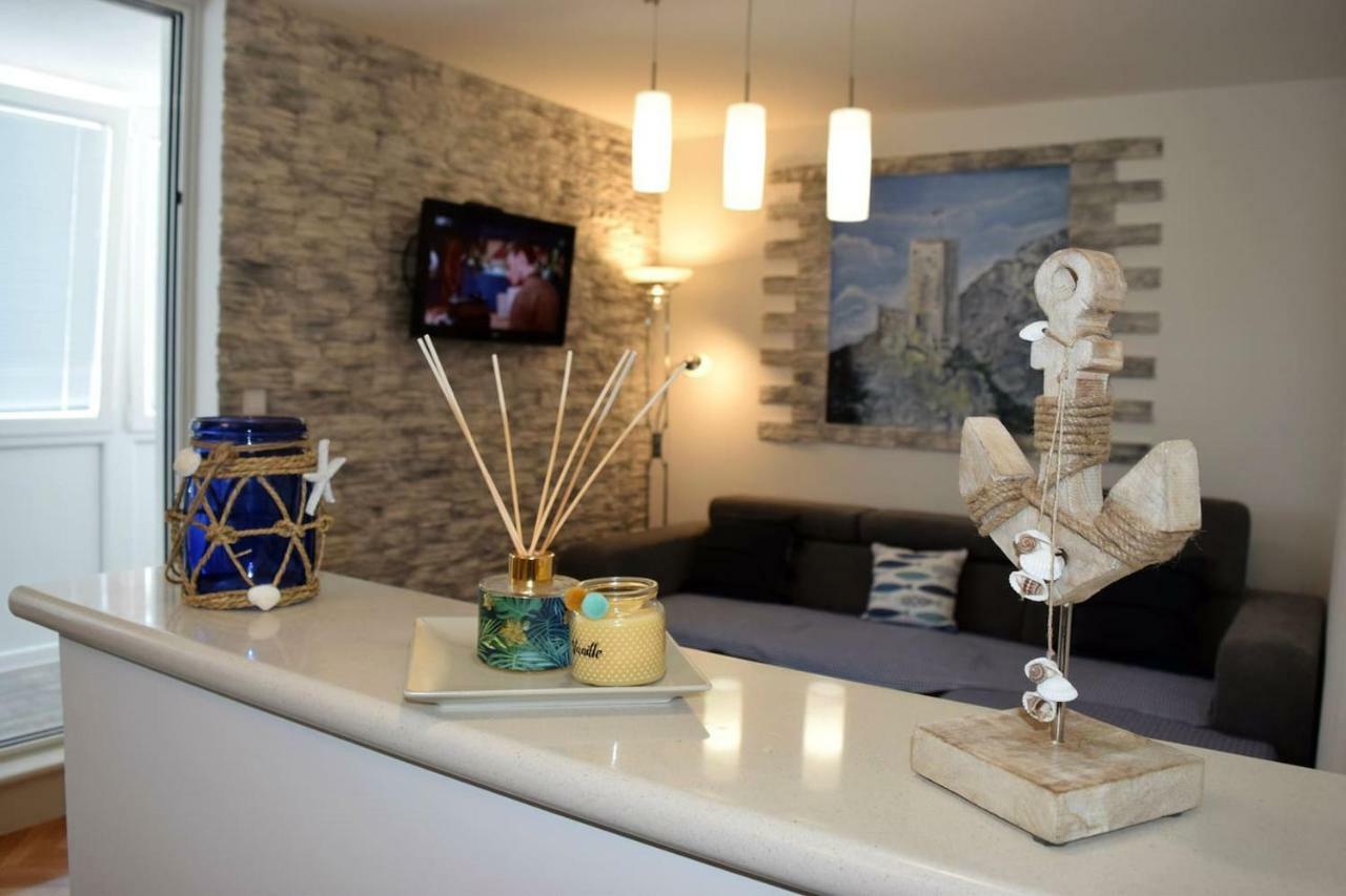 Newly Renovated Apartment "Marin" In The Center! Omiš Exterior foto