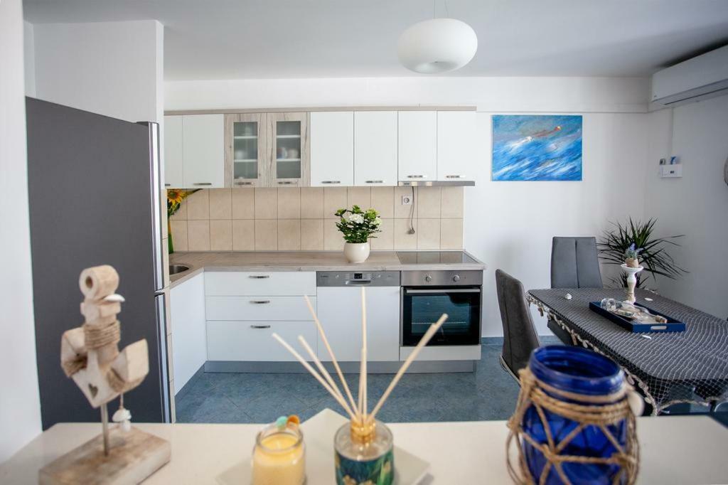 Newly Renovated Apartment "Marin" In The Center! Omiš Exterior foto